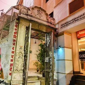 Guest house Ganga Darshanam At Dashashwamedh Ghat