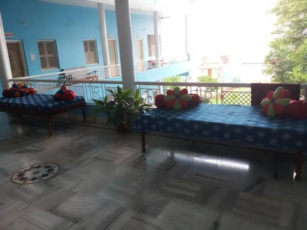 Sri Yoga Mandir Hotel Varanasi Guest house